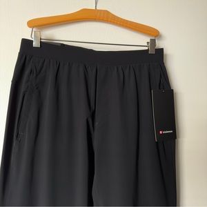 NWT lululemon Men’s surge jogger pant black size m